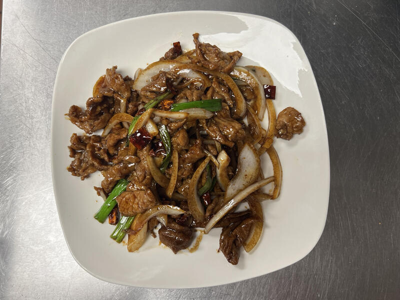 C2. Garlic Mongolian Beef(Spicy)