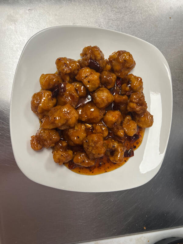 C8. General Tsos Chicken(Spicy)