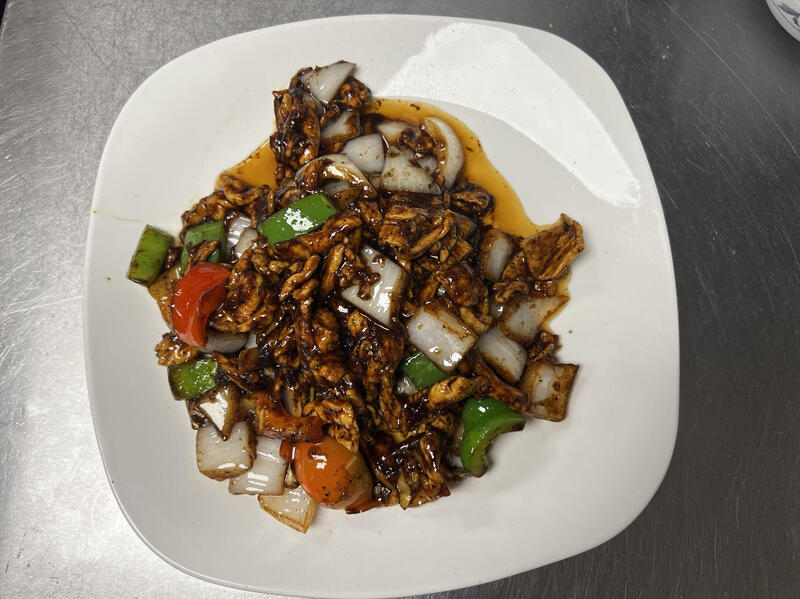 C32. Black Pepper Chicken Slices